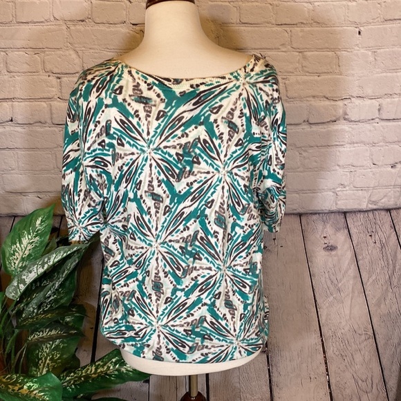 Ann Taylor XL white with teal, black and gray design with 1/3 sleeves - Picture 5 of 8